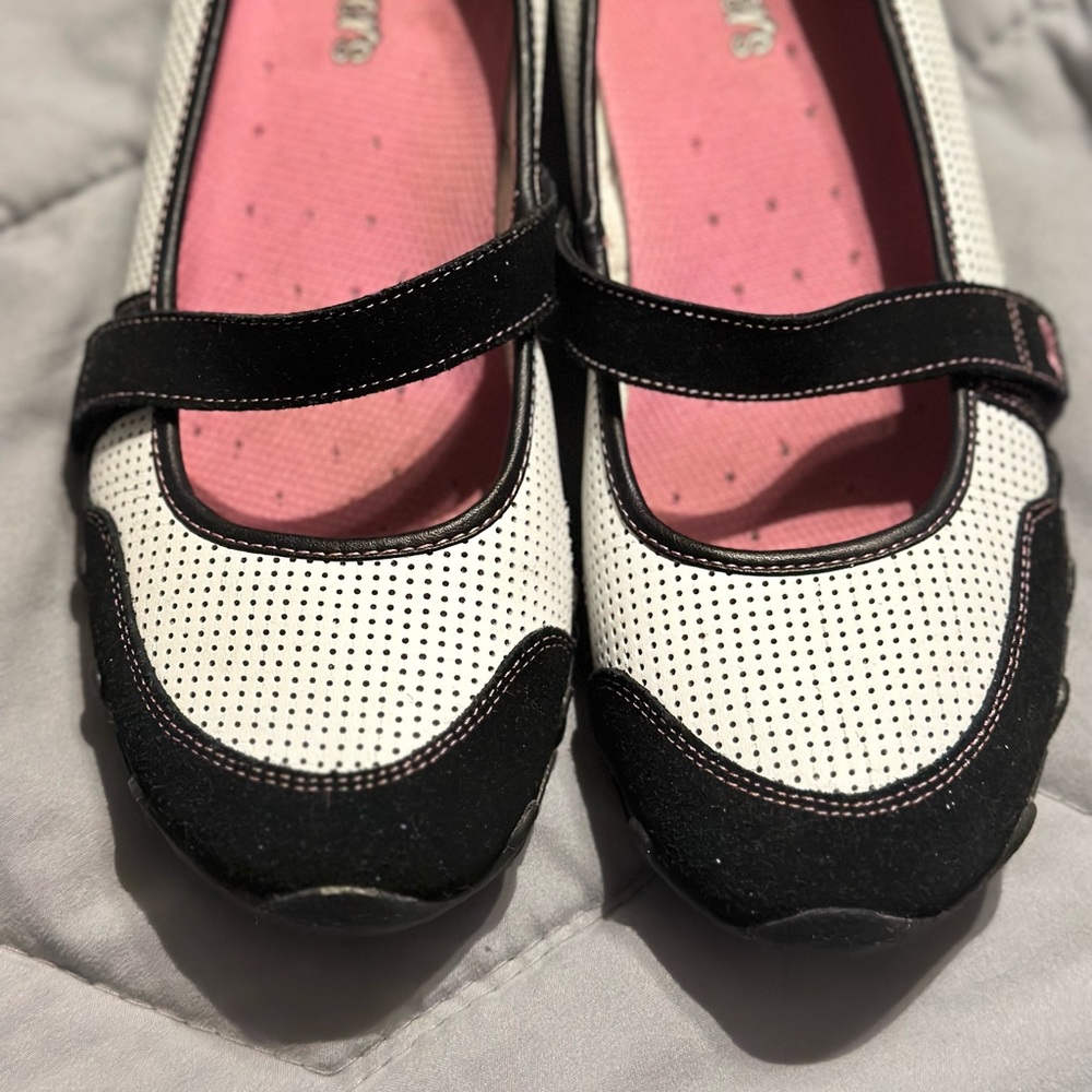 Skechers 8.5